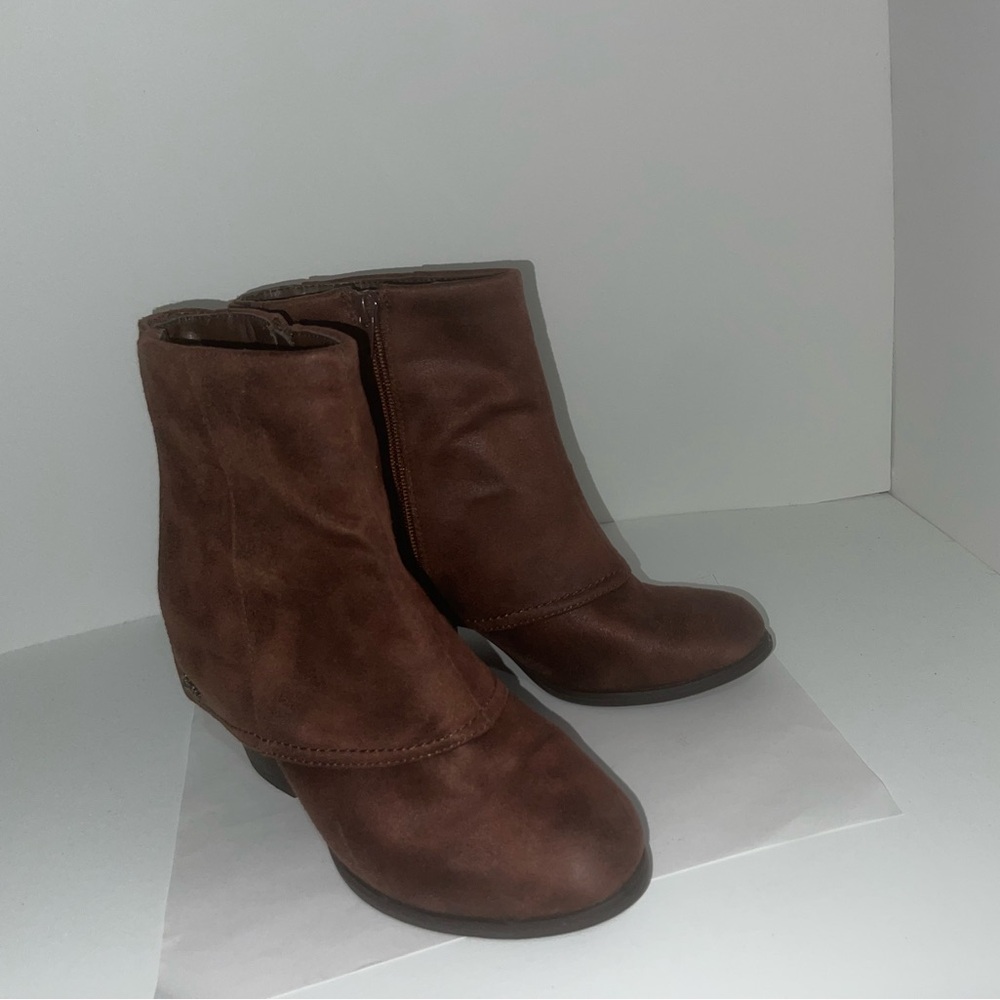 Fergilicious by Fergie Dark Brown Suede Ankle Boots – Size 7.5 M - Picture 3 of 7